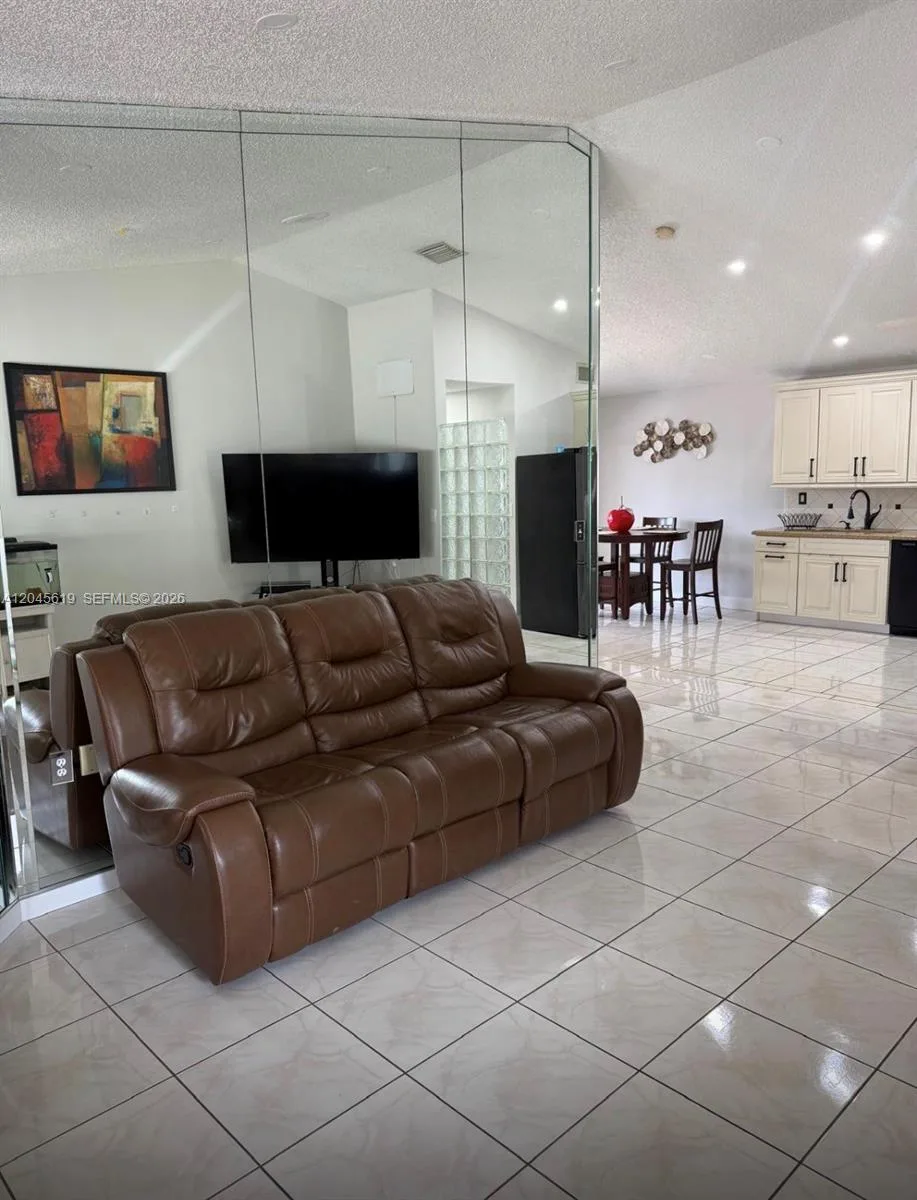 14406 SW 179th Ln, Miami, FL 33177 photo 4