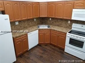 2780 NE 183rd St # 212, Aventura, FL 33160