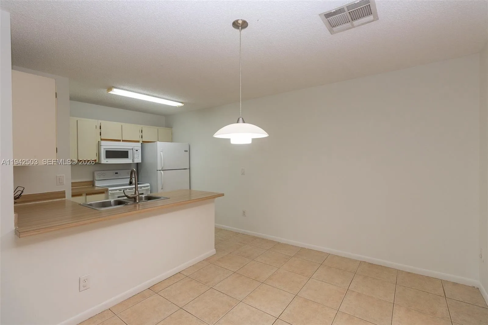 18328 NW 68th Ave # P, Hialeah, FL 33015 photo 6