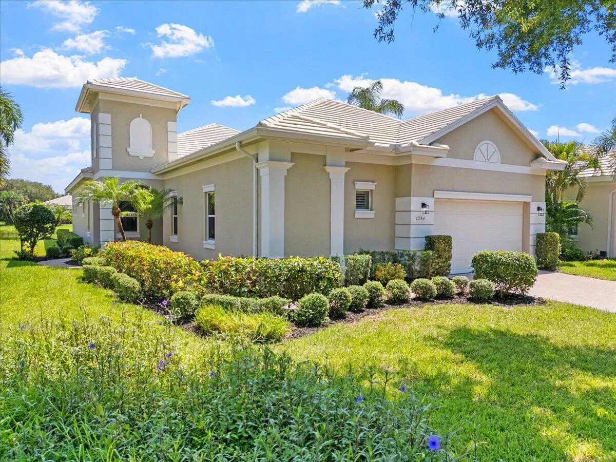 1254 River Reach Drive, Vero Beach, FL 32967
