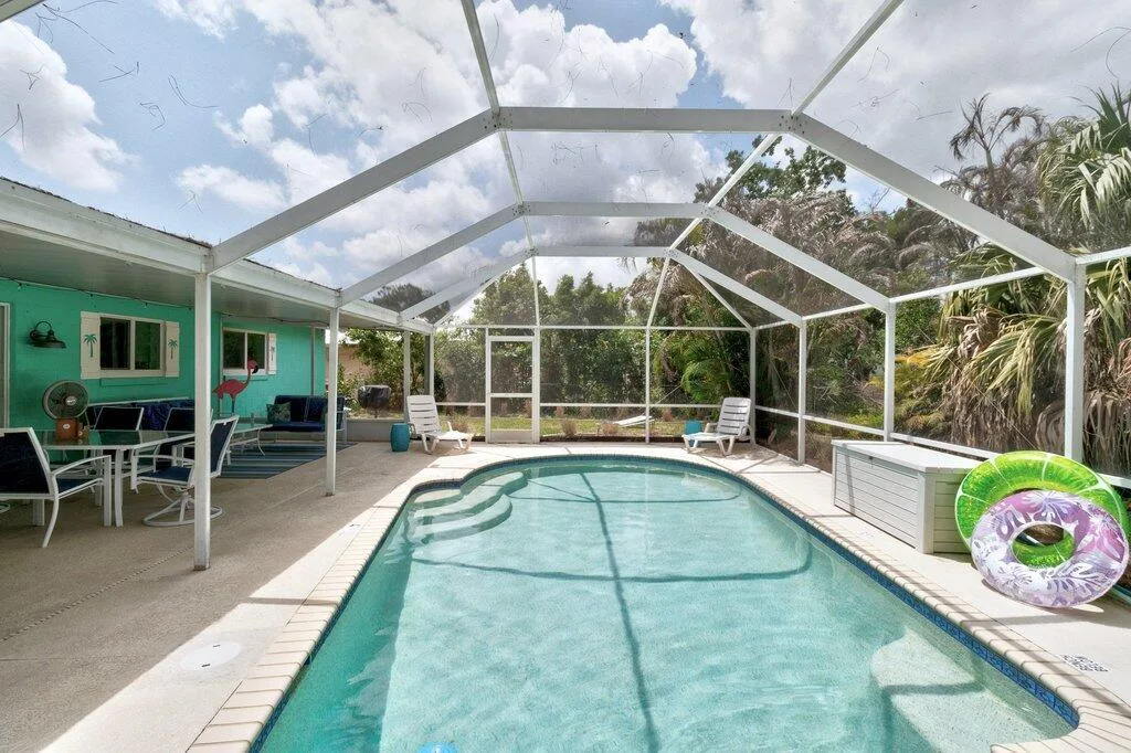 545 21st Avenue, Vero Beach, FL 32962 photo 2