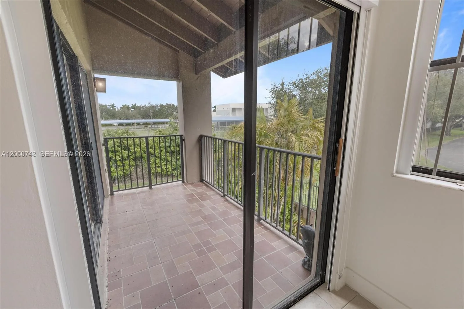 210 W Park Dr # 205-2, Miami, FL 33172