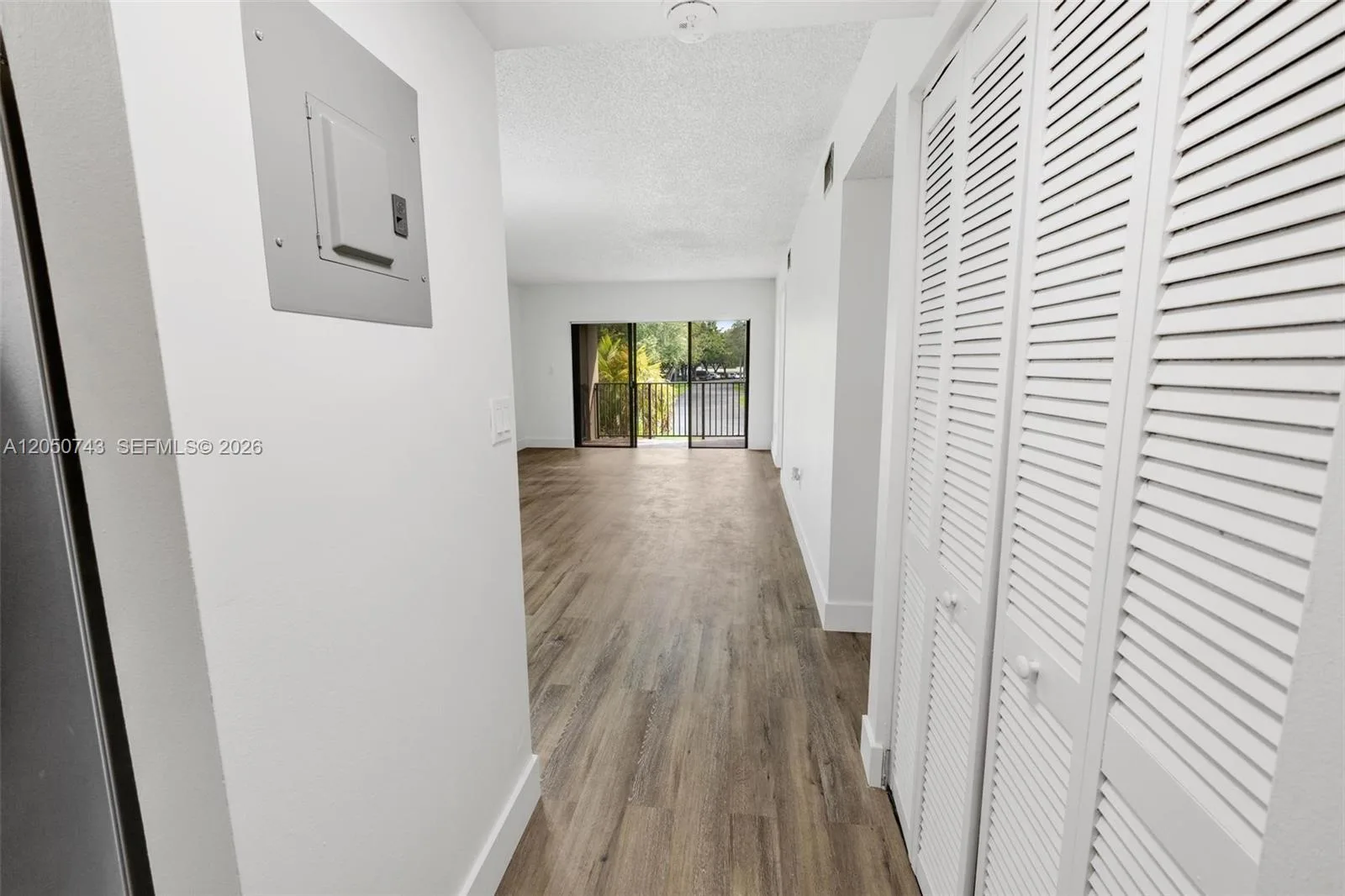 210 W Park Dr # 205-2, Miami, FL 33172 photo 2