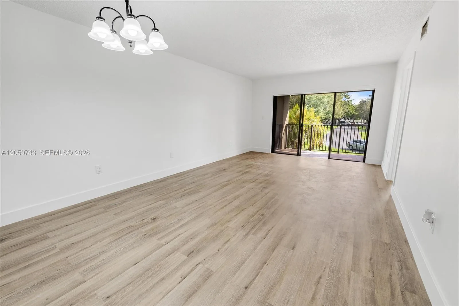 210 W Park Dr # 205-2, Miami, FL 33172 photo 5