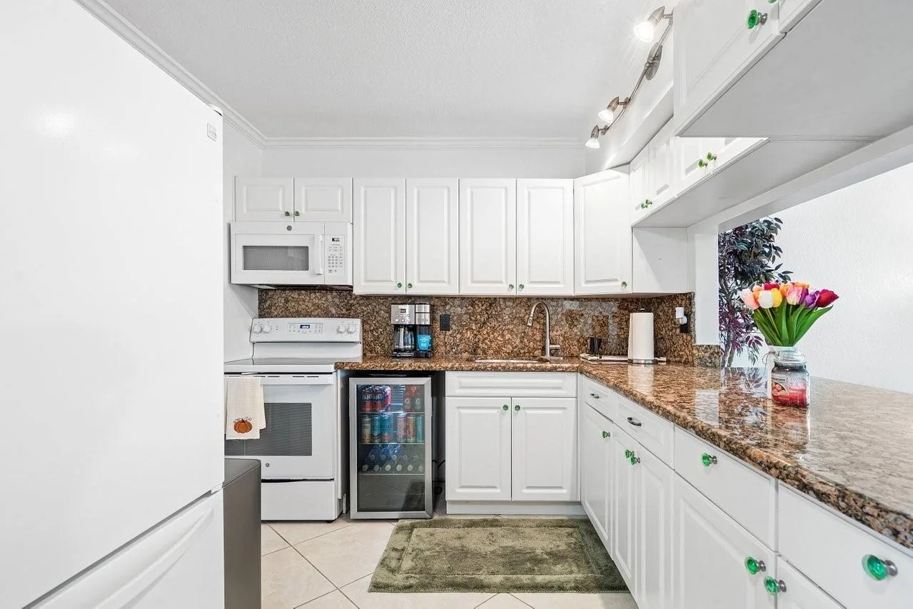 9280 SW 3rd Street # 802, Boca Raton, FL 33428