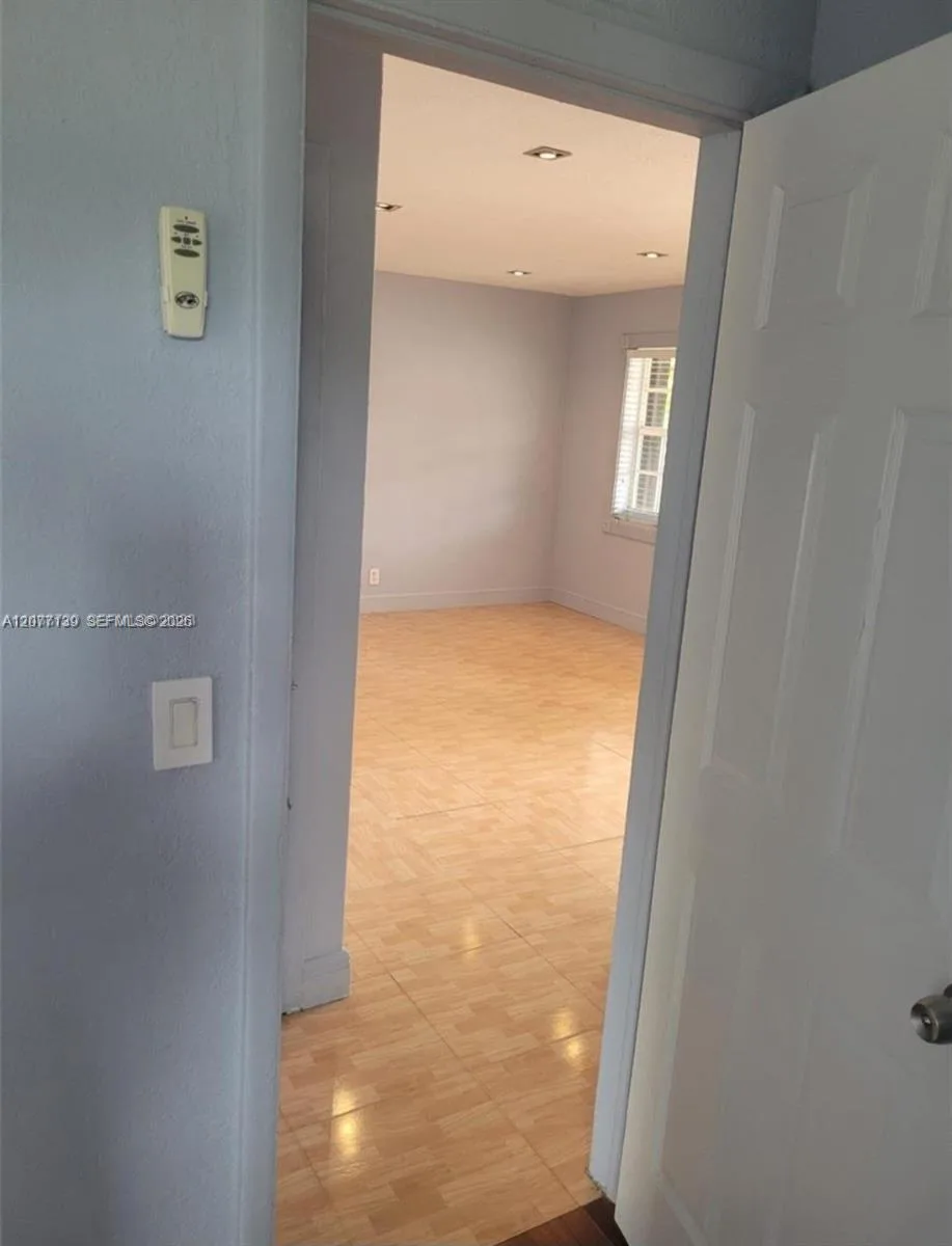 401 SW 4th terrace # 403, Hallandale Beach, FL 33009 photo 12