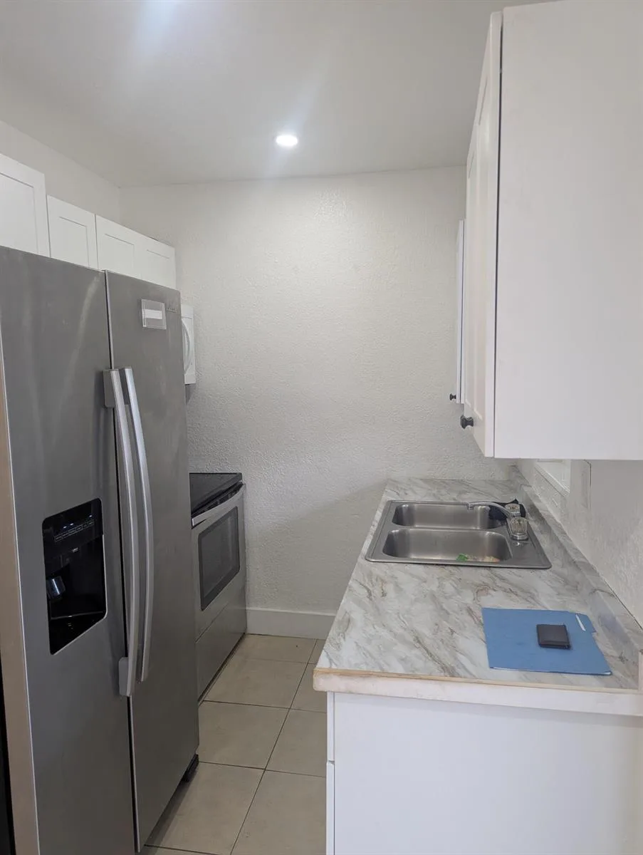 2209 NW 6th Street # 1, Fort Lauderdale, FL 33311