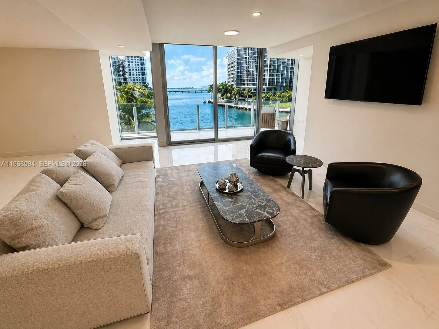 300 Biscayne Blvd Way # 303, Miami, FL 33131 photo 2