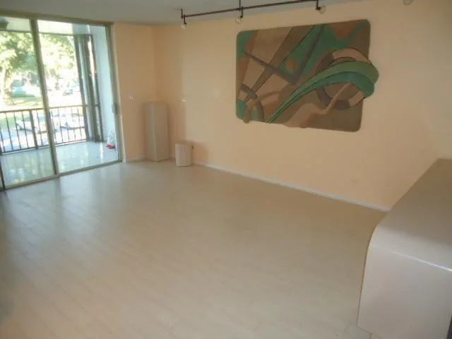 3660 Inverrary Drive # 2f, Lauderhill, FL 33319 photo 4