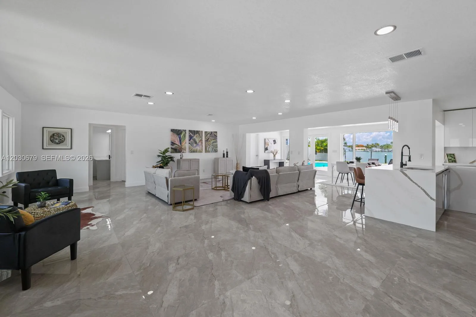 7905 9th AVE S, St Petersburg, FL 33707 photo 11