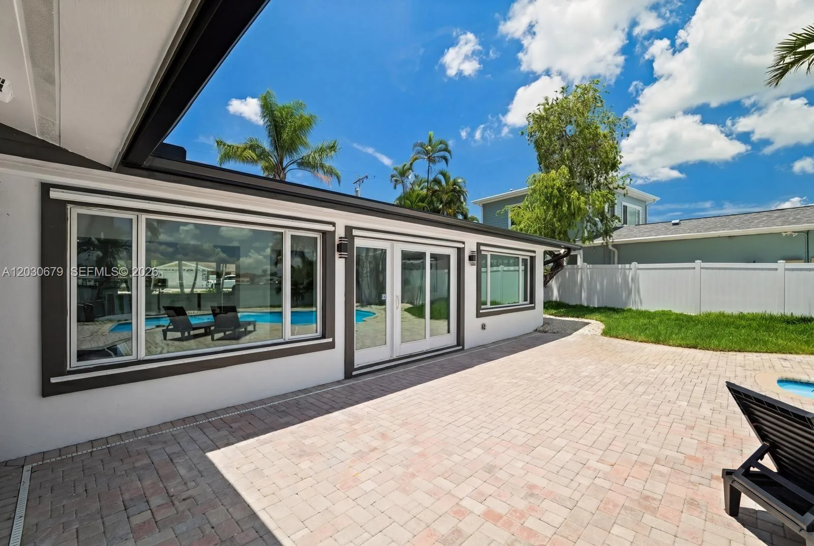 7905 9th AVE S, St Petersburg, FL 33707 photo 3