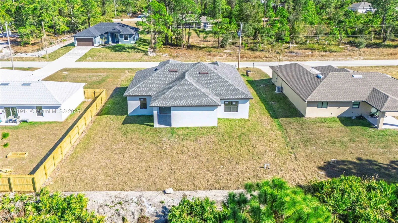 510 COTTONWOOD AVE  S, Lehigh Acres, FL 33974 photo 3