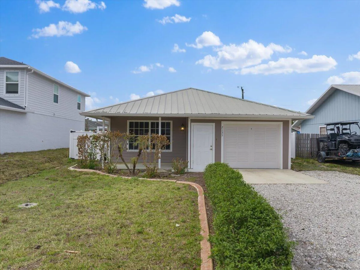 2135 87th Avenue, Vero Beach, FL 32966