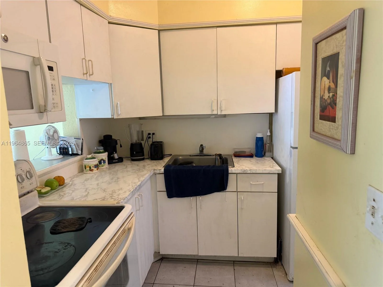2500 Diana Dr # 107, Hallandale Beach, FL 33009 photo 6