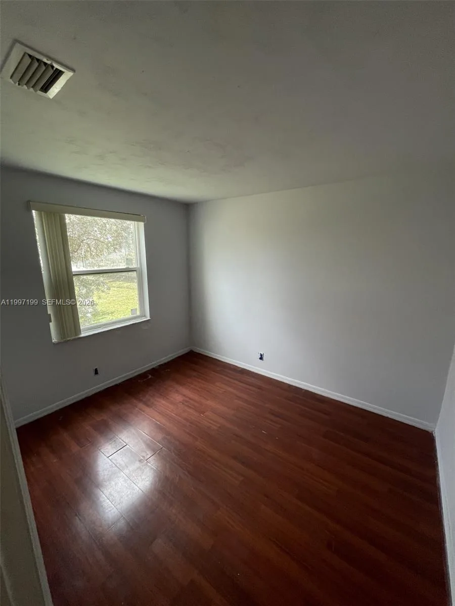 870 NE 212th Ter # 3, Miami, FL 33179 photo 11