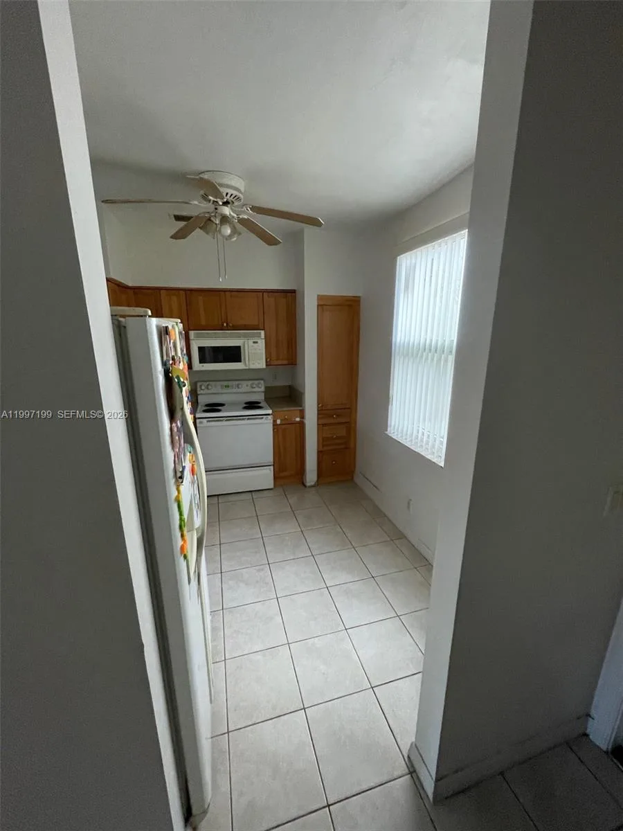 870 NE 212th Ter # 3, Miami, FL 33179 photo 3