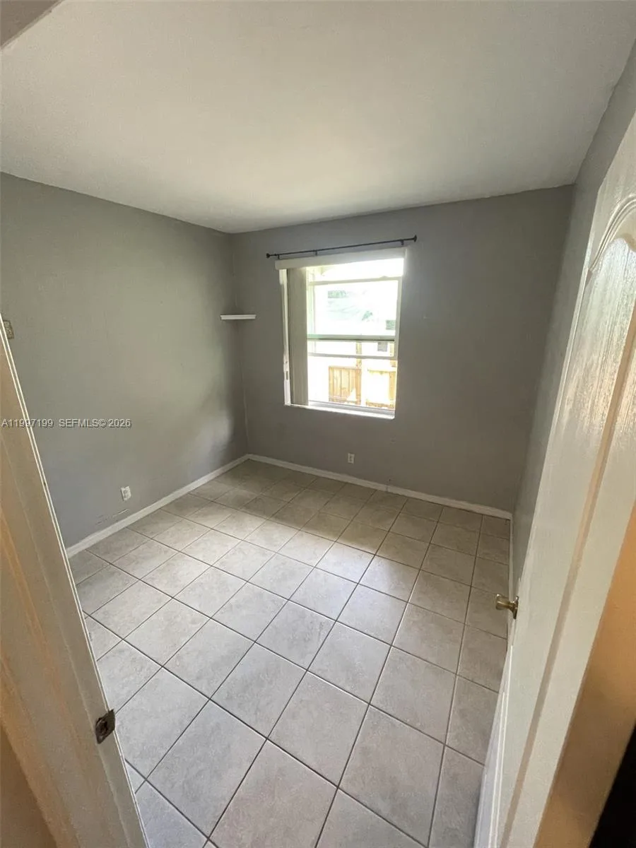 870 NE 212th Ter # 3, Miami, FL 33179 photo 8