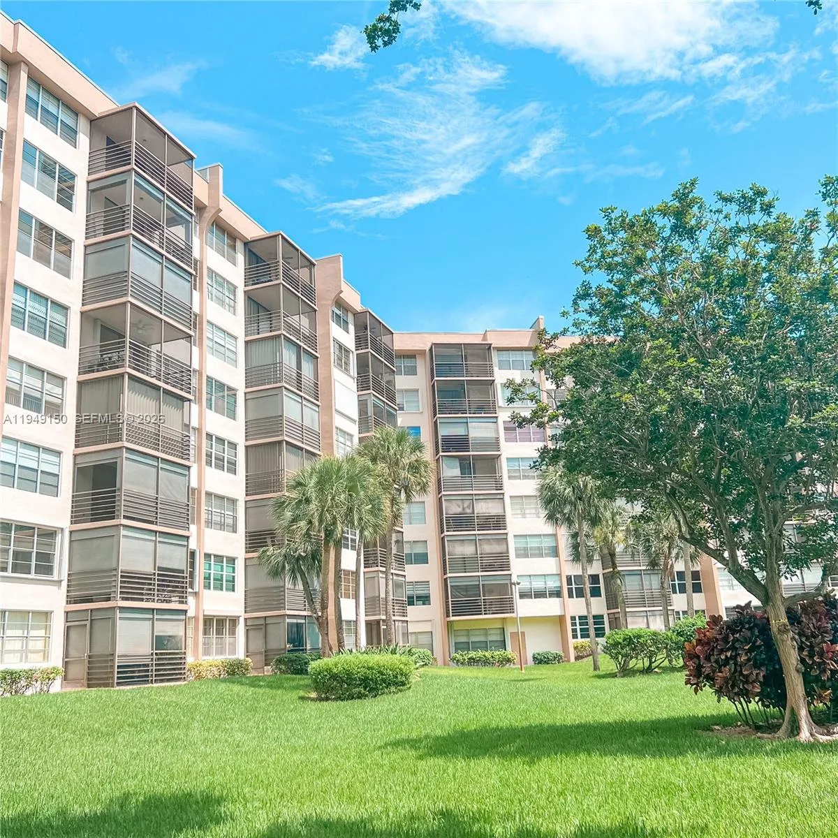 1000 Saint Charles Pl # 721, Pembroke Pines, FL 33026 photo 2