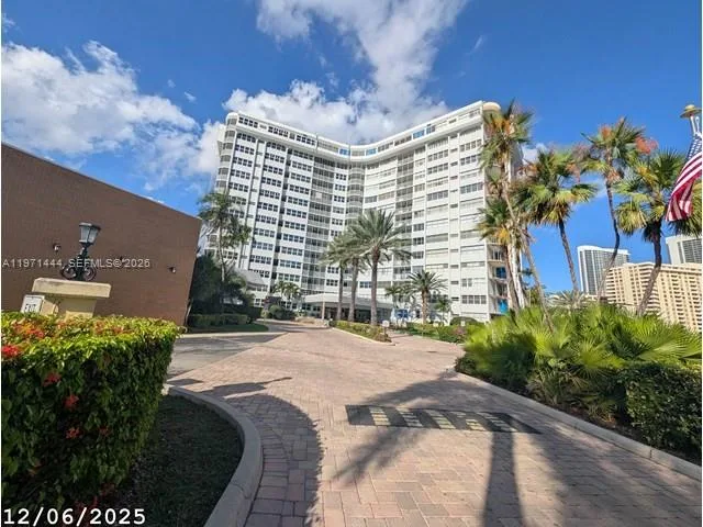 100 Golden Isles Dr # PH9, Hallandale Beach, FL 33009