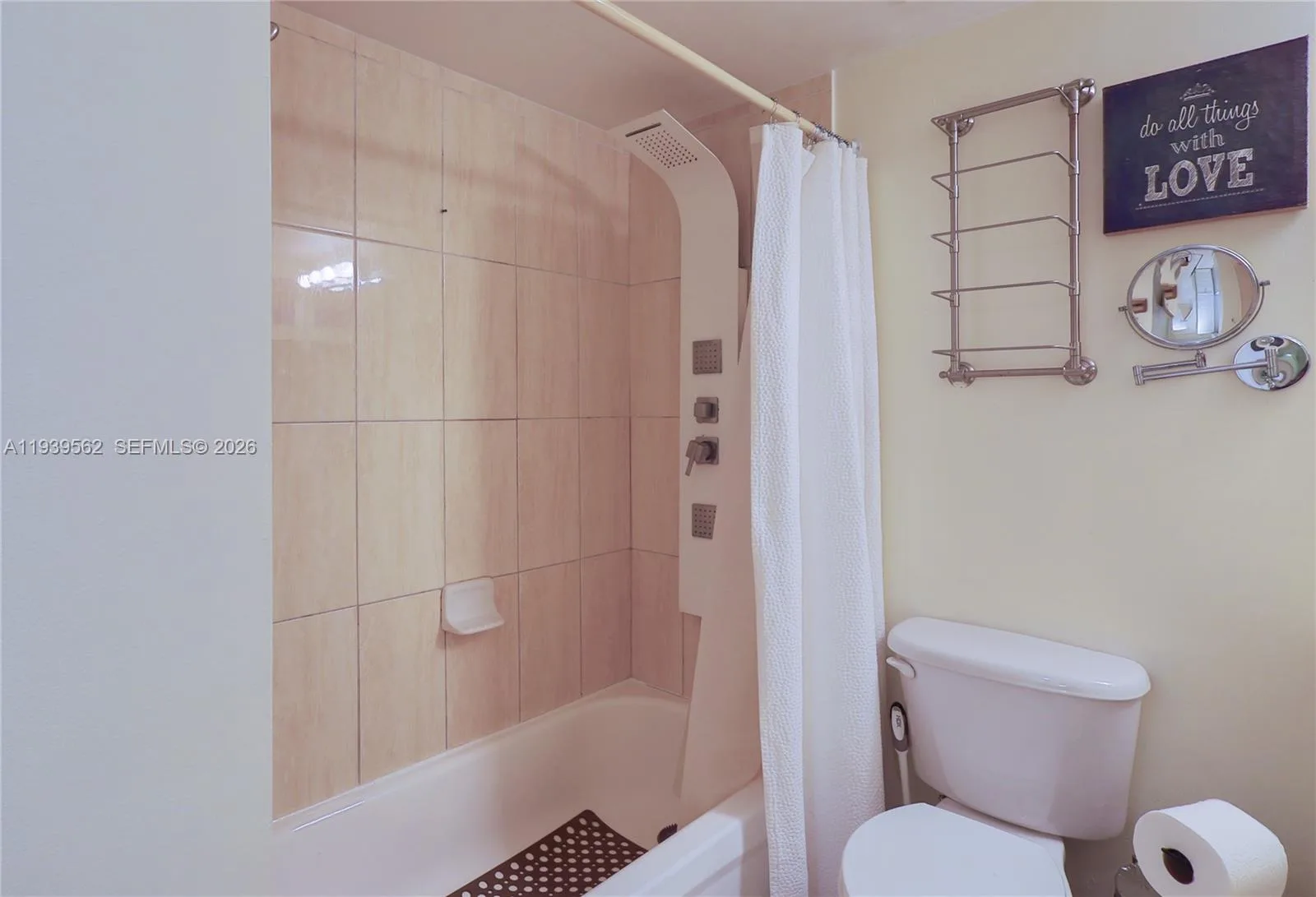 1750 N Bayshore Dr # 1711, Miami, FL 33132 photo 12