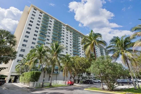 19390 Collins Ave # 817, Sunny Isles Beach, FL 33160