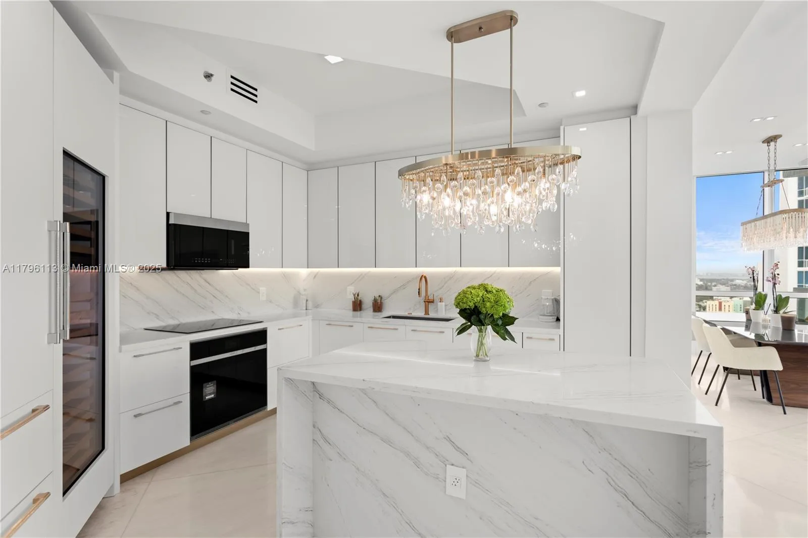 100 S Pointe Dr # 2508, Miami Beach, FL 33139 photo 2