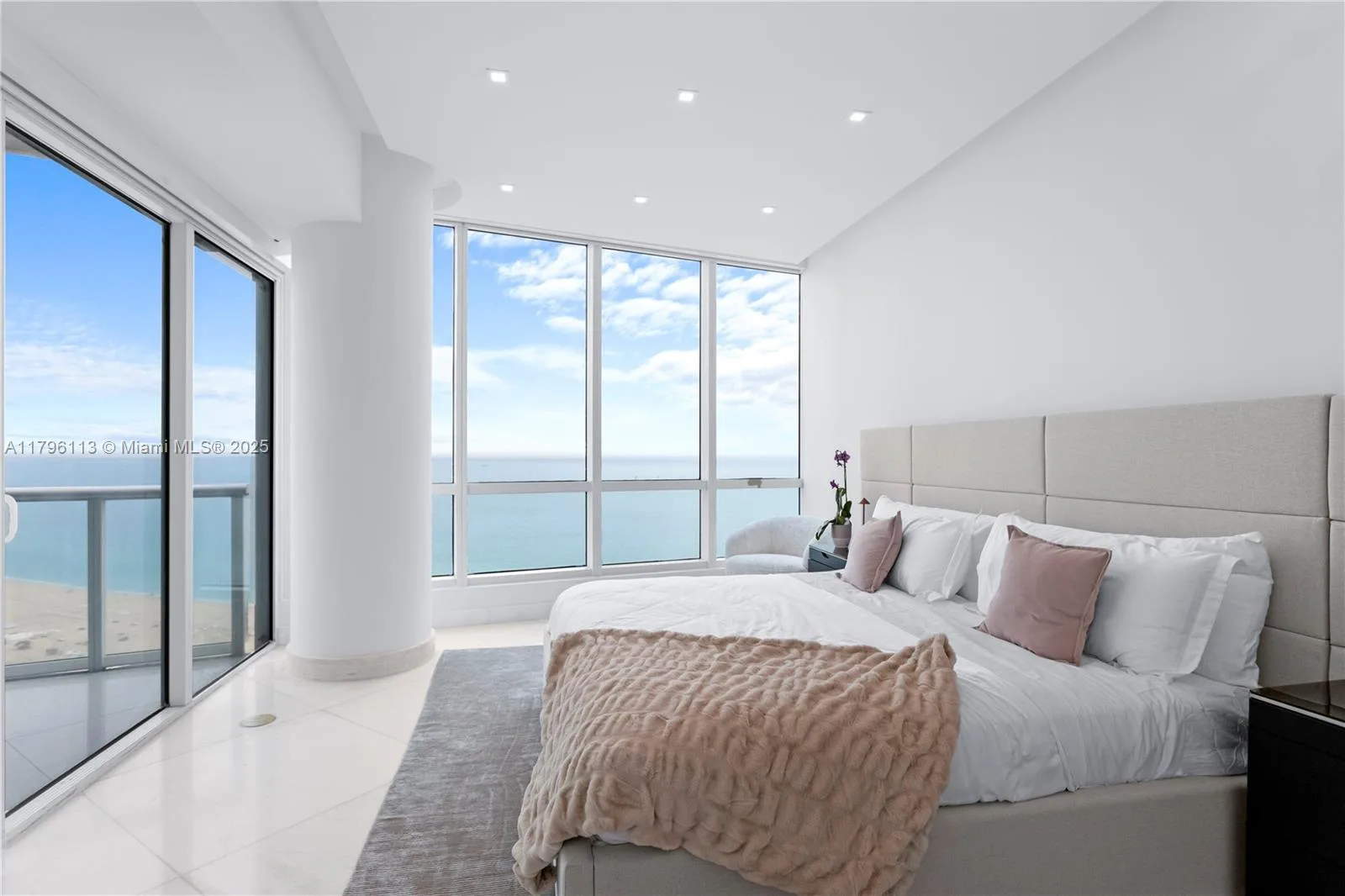 100 S Pointe Dr # 2508, Miami Beach, FL 33139 photo 5