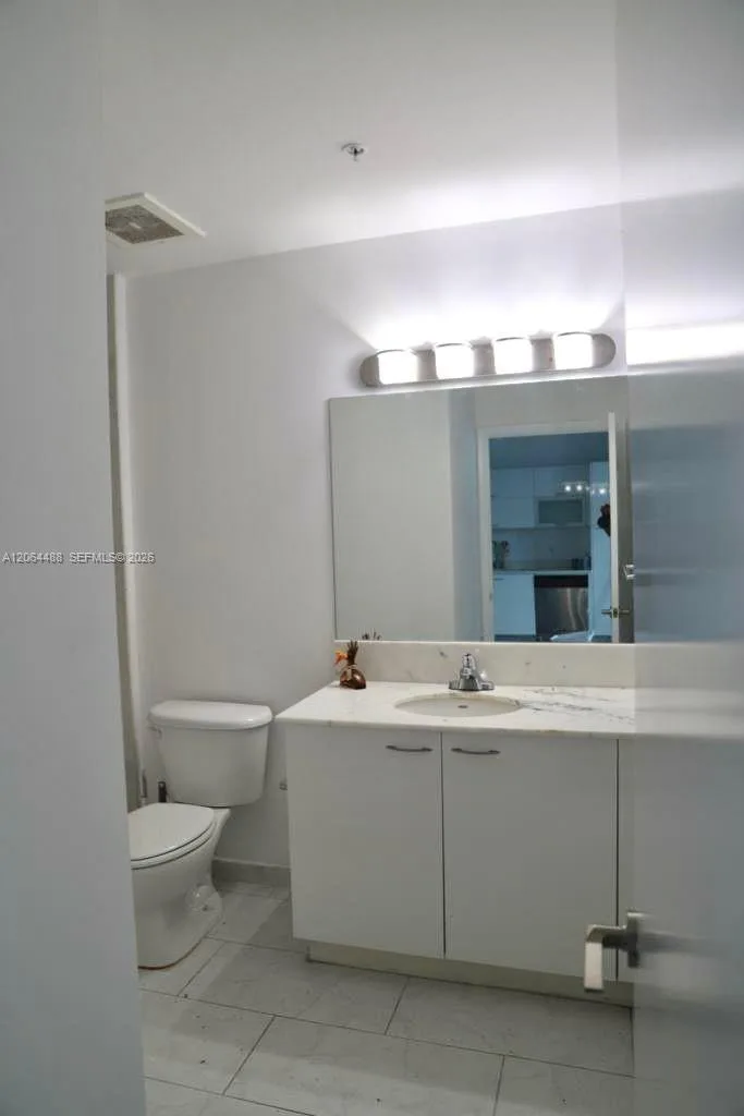 133 NE 2nd Ave # 2309, Miami, FL 33132 photo 7