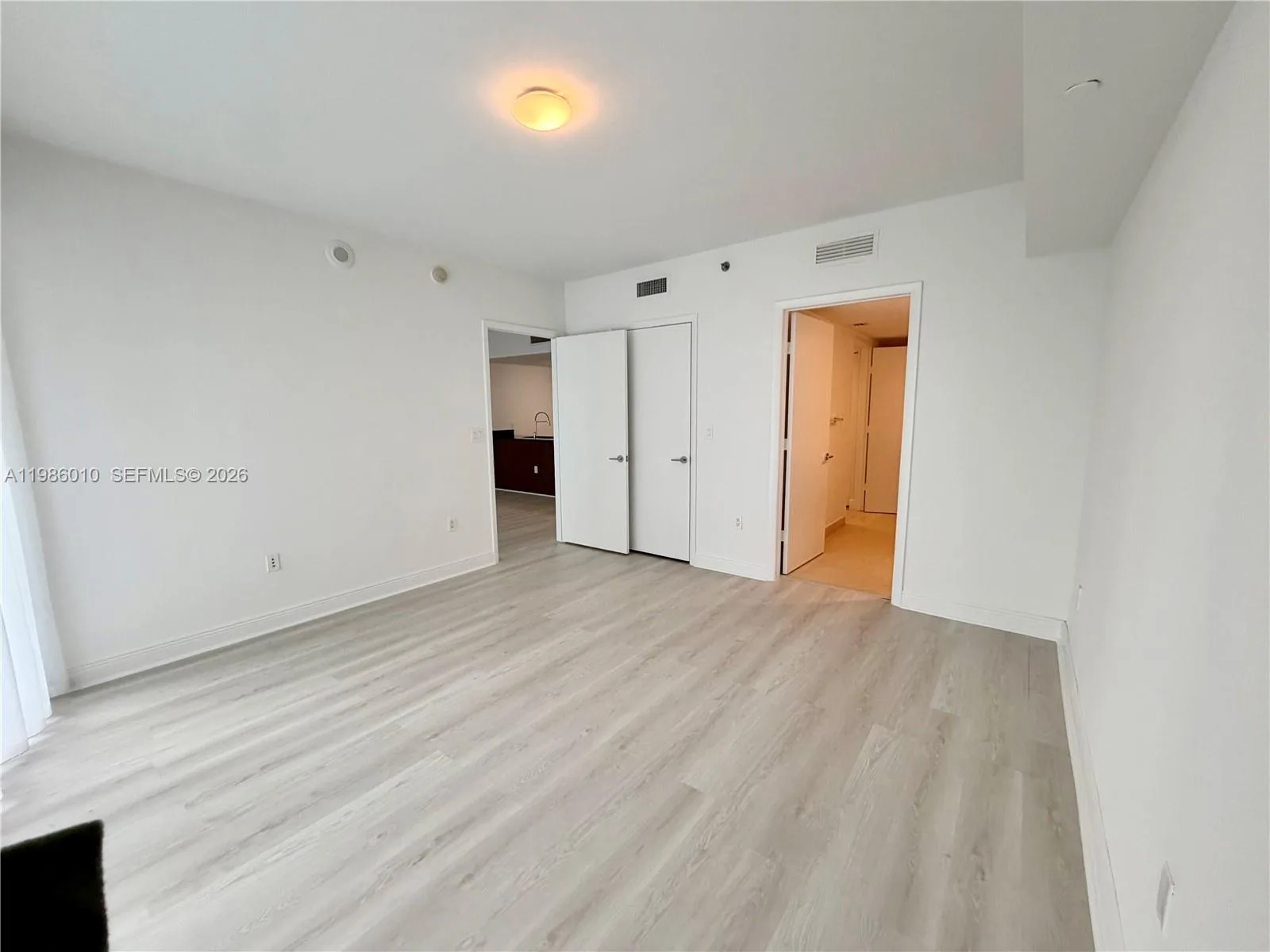 475 Brickell Ave # 1711, Miami, FL 33131 photo 11