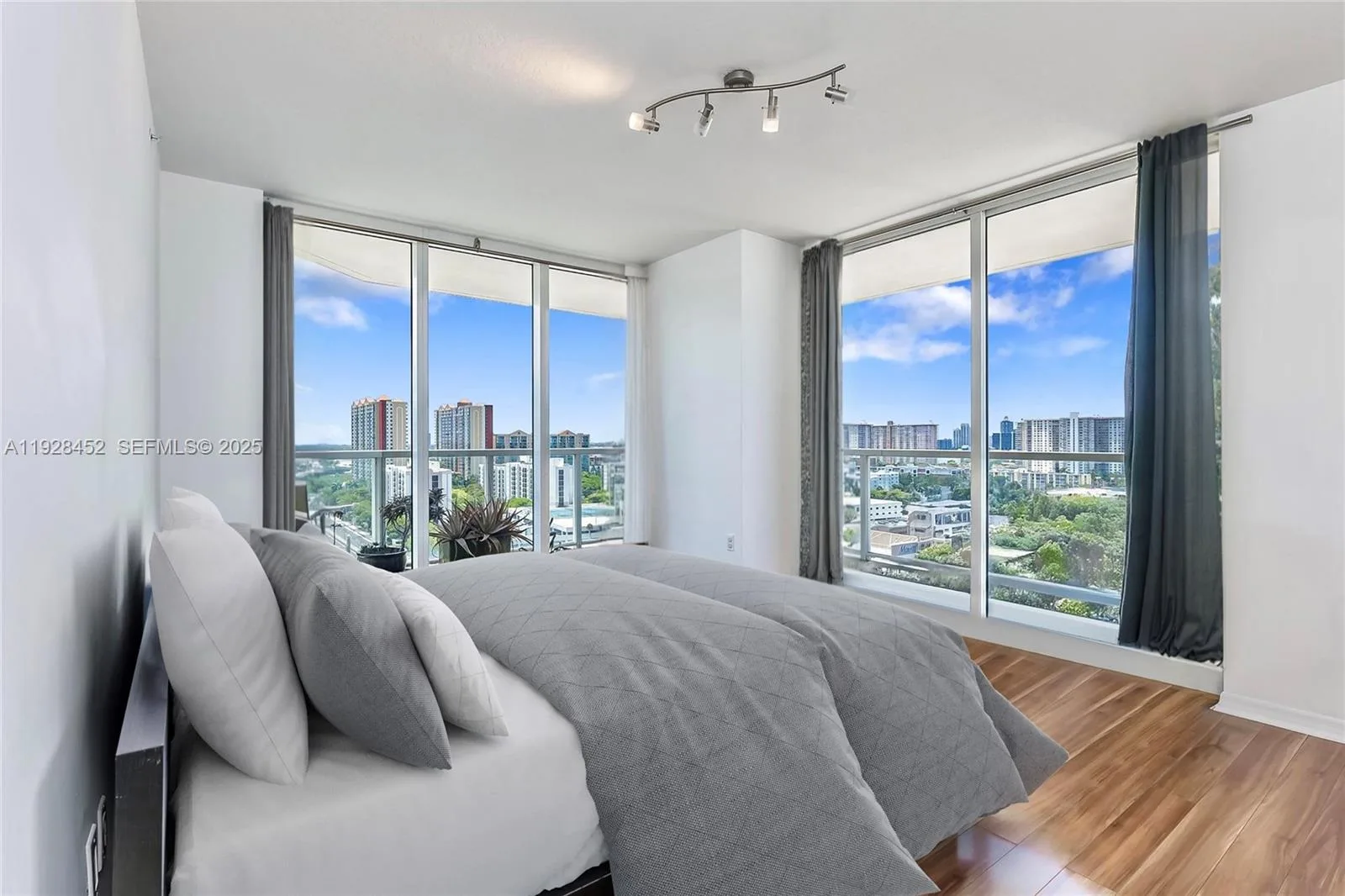 16699 Collins Ave # 1507, Sunny Isles Beach, FL 33160 photo 10