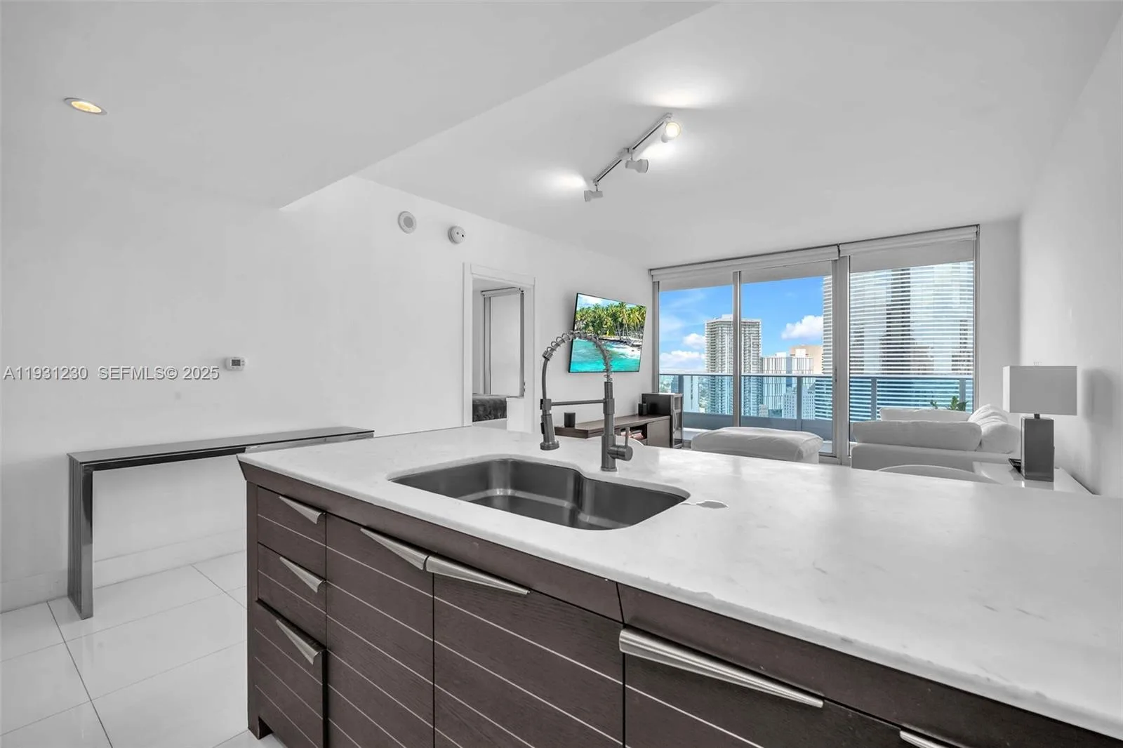 200 Biscayne Boulevard Way # 4012, Miami, FL 33131 photo 3