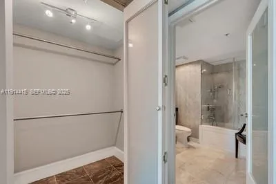 31 SE 5th St # 2609, Miami, FL 33131 photo 11