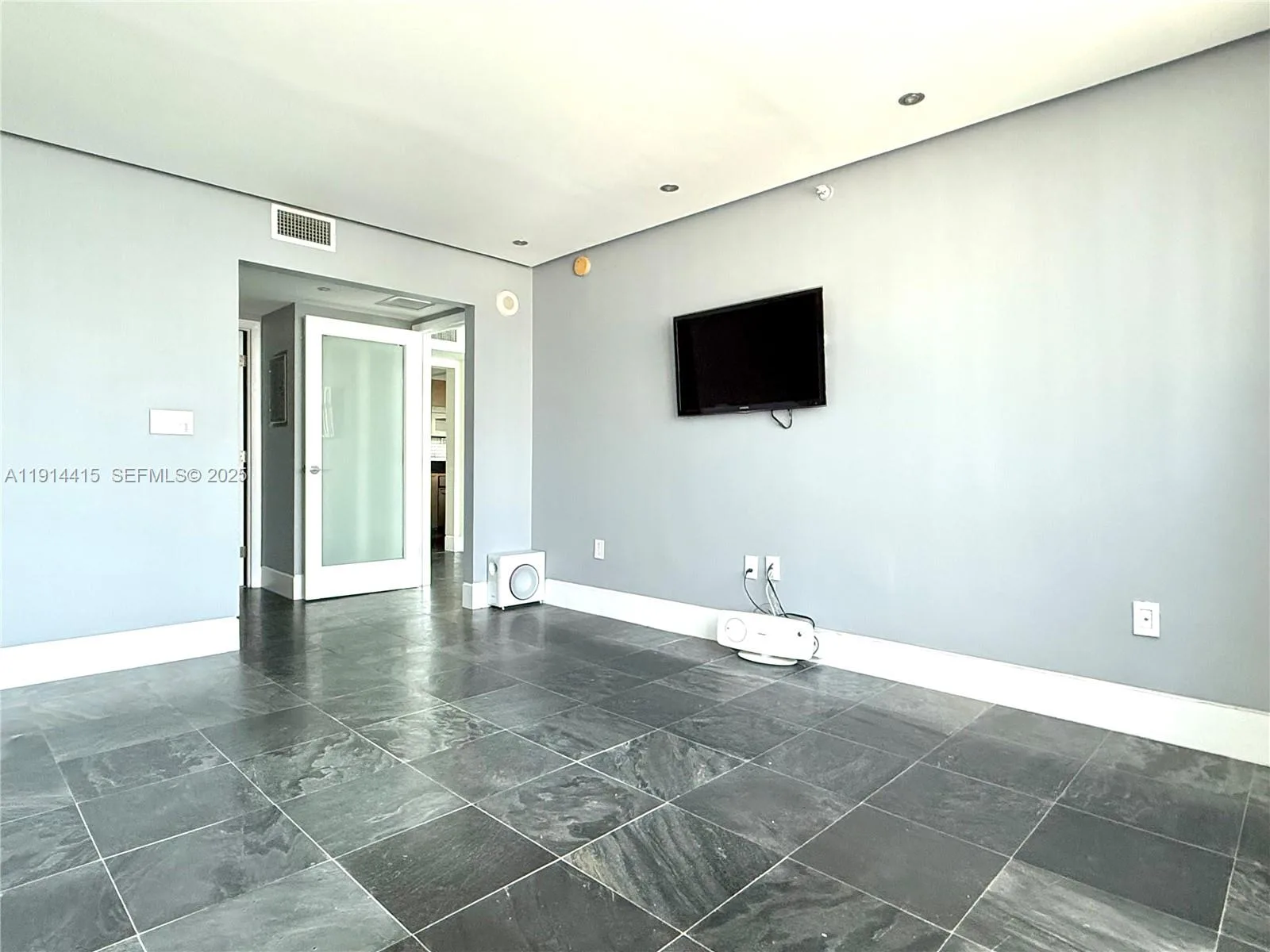 31 SE 5th St # 2609, Miami, FL 33131 photo 6