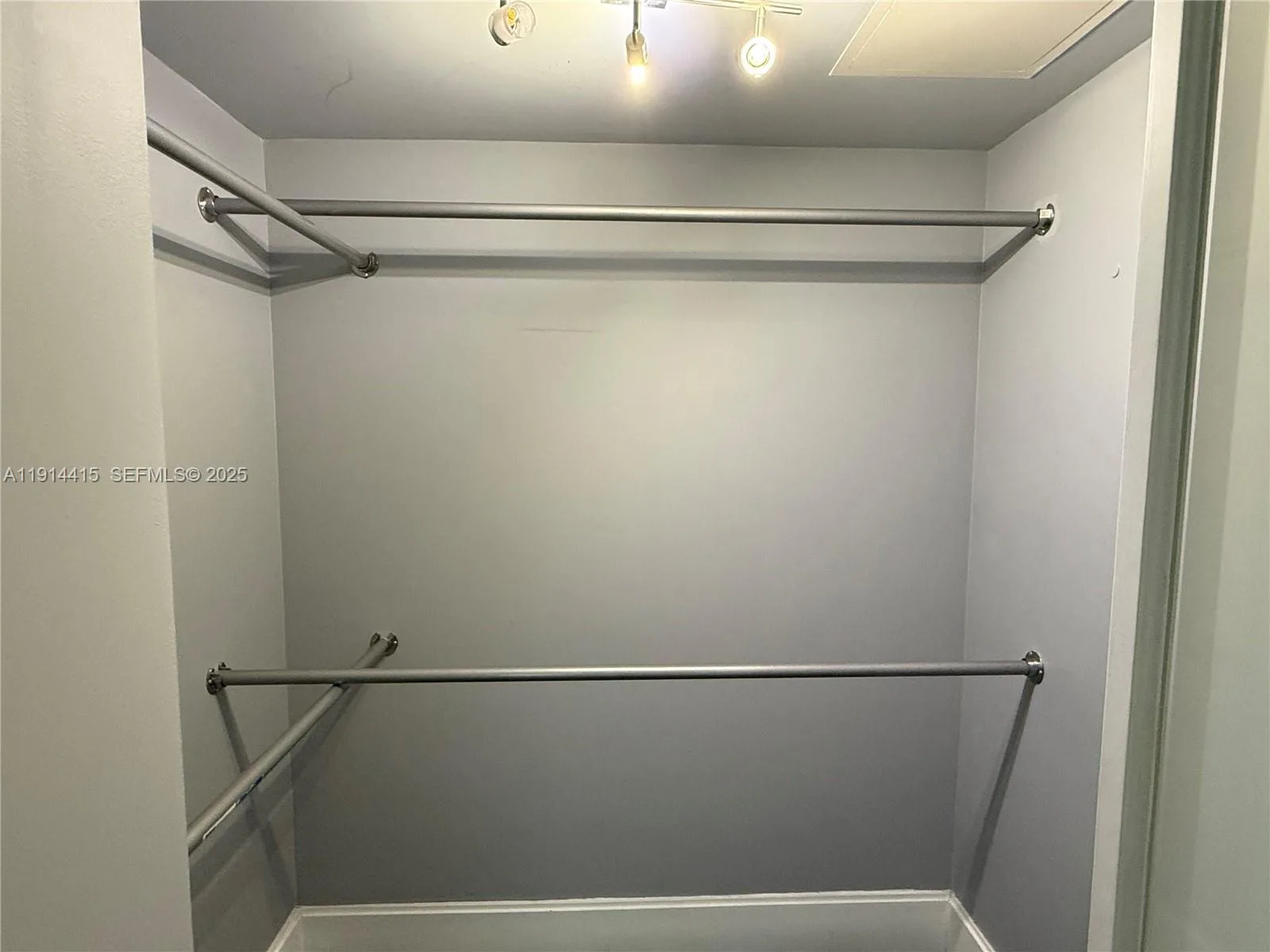 31 SE 5th St # 2609, Miami, FL 33131 photo 9