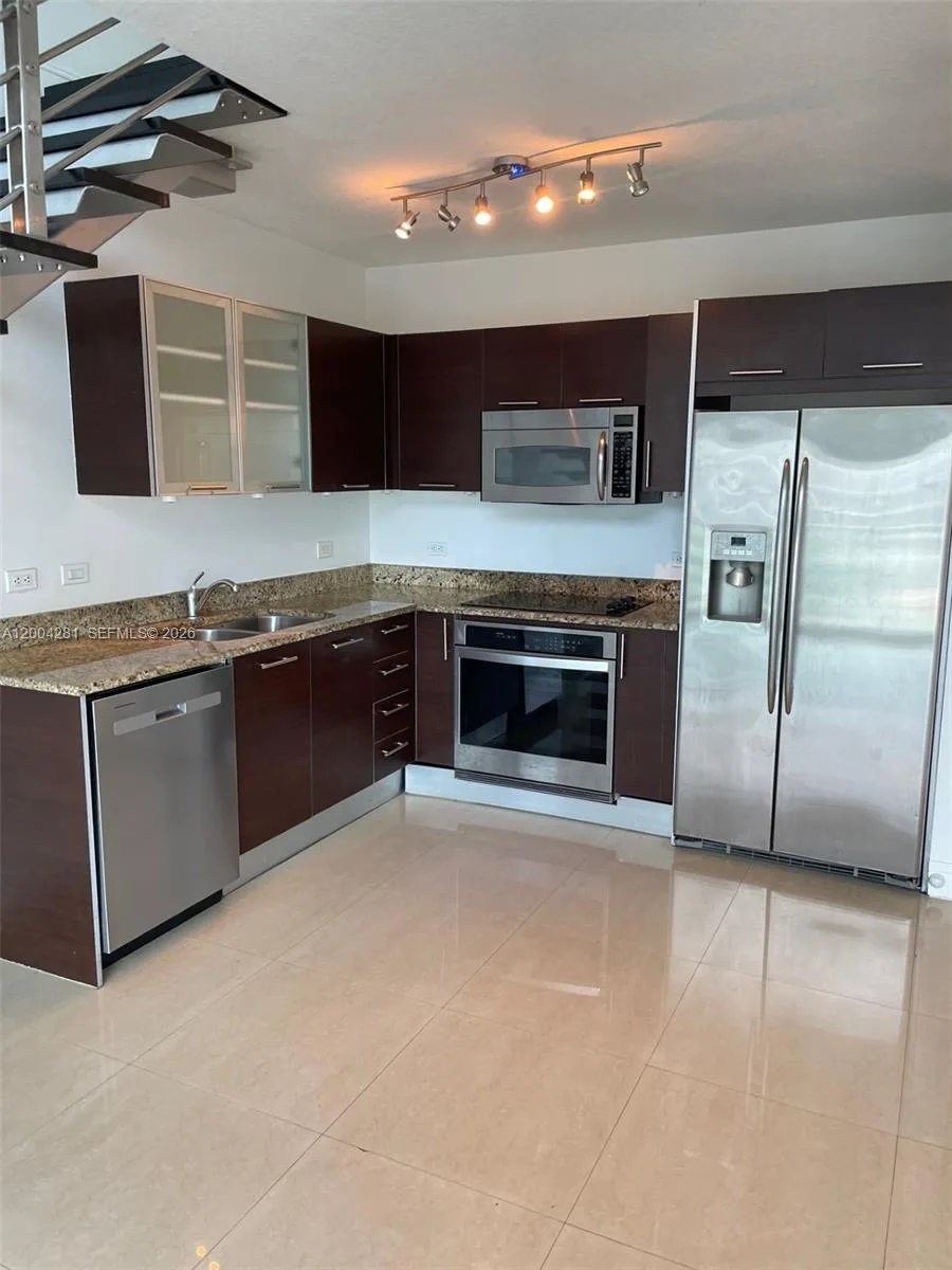 41 SE 5th St # 1614, Miami, FL 33131 photo 6