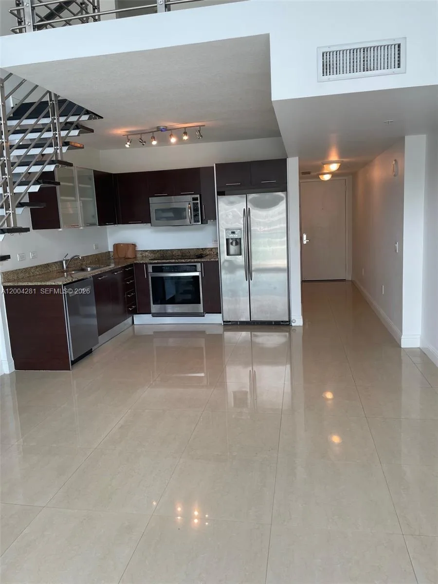 41 SE 5th St # 1614, Miami, FL 33131 photo 7