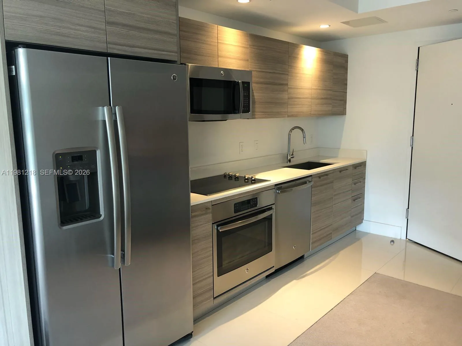 3401 NE 1 AV # L502, Miami, FL 33137
