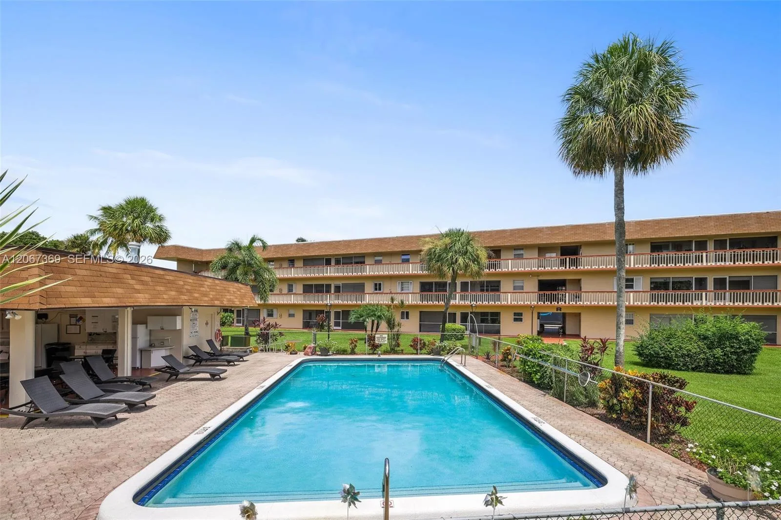 5300 Washington St # T125, Hollywood, FL 33021