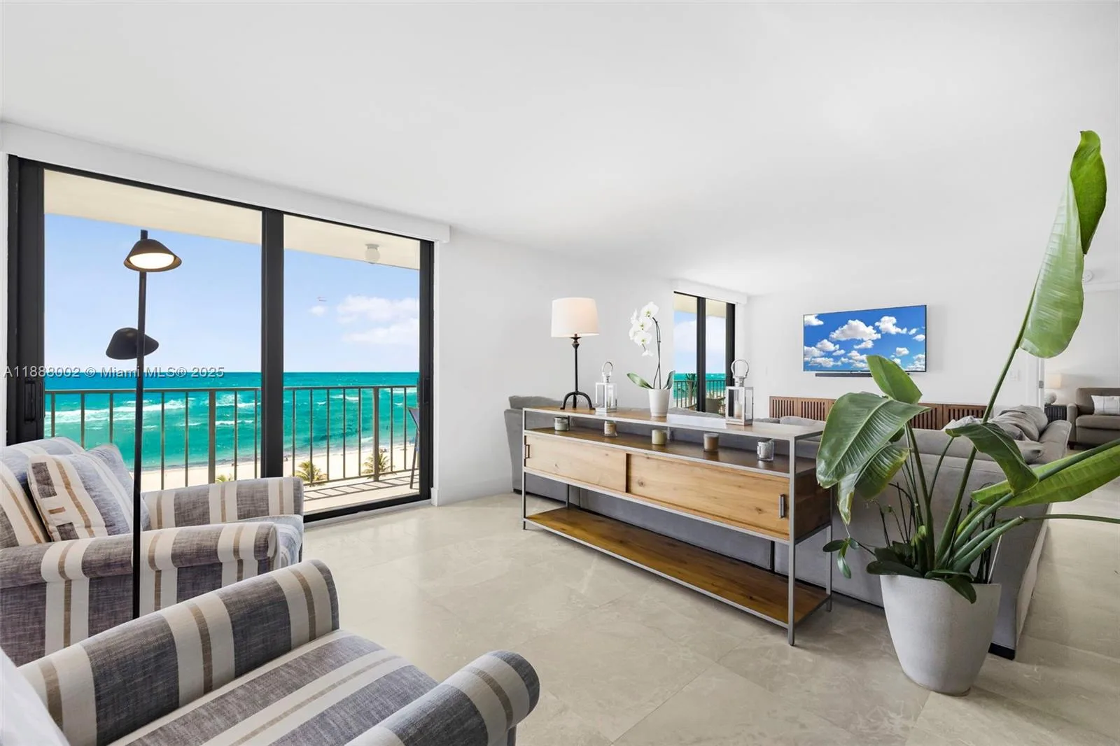 2625 Collins Ave # 907, Miami Beach, FL 33140