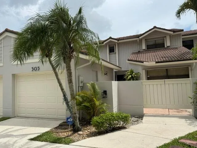 505 Prestwick Circle, Palm Beach Gardens, FL 33418