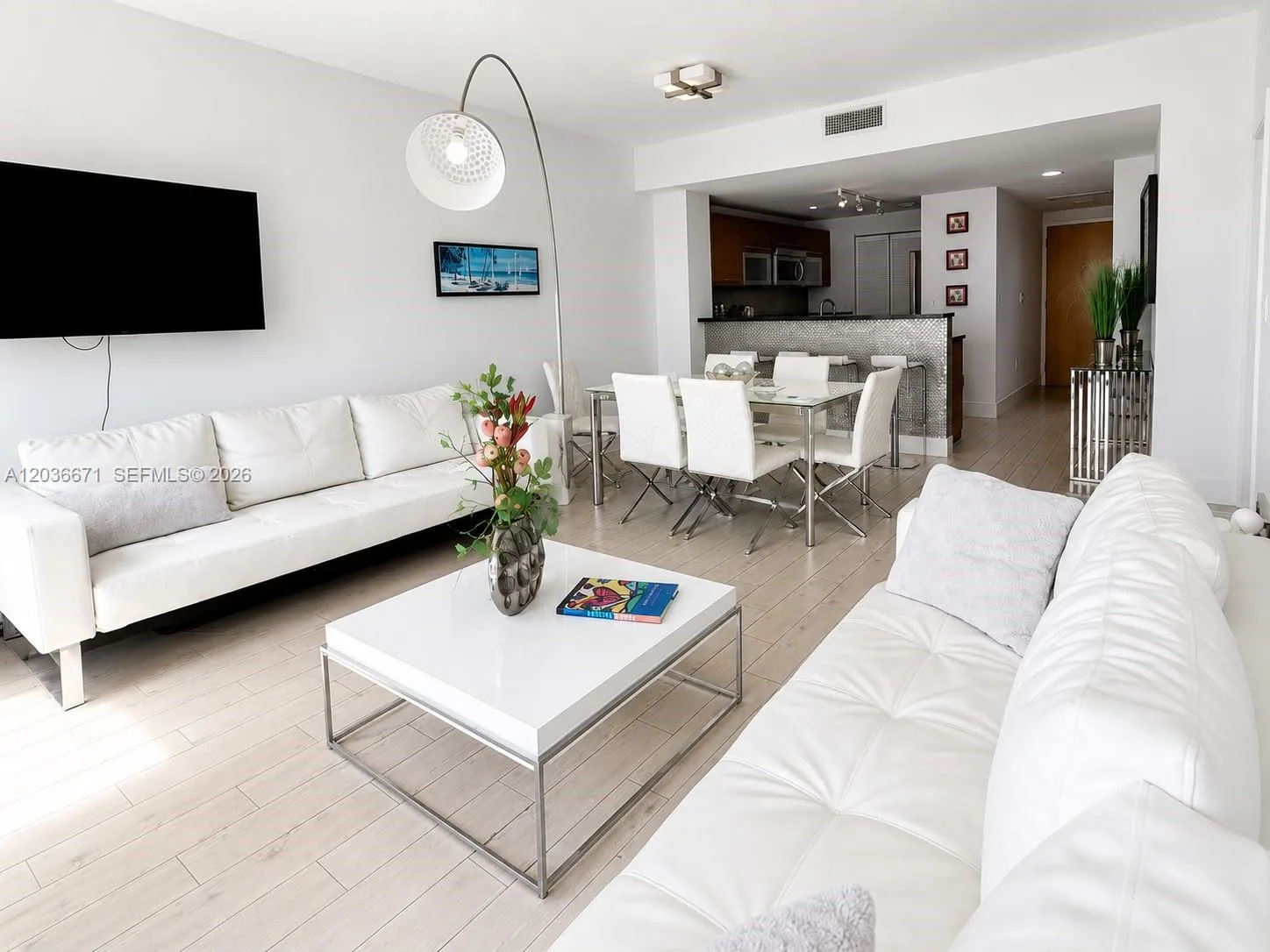 253 NE 2nd St # 3004, Miami, FL 33132 photo 2