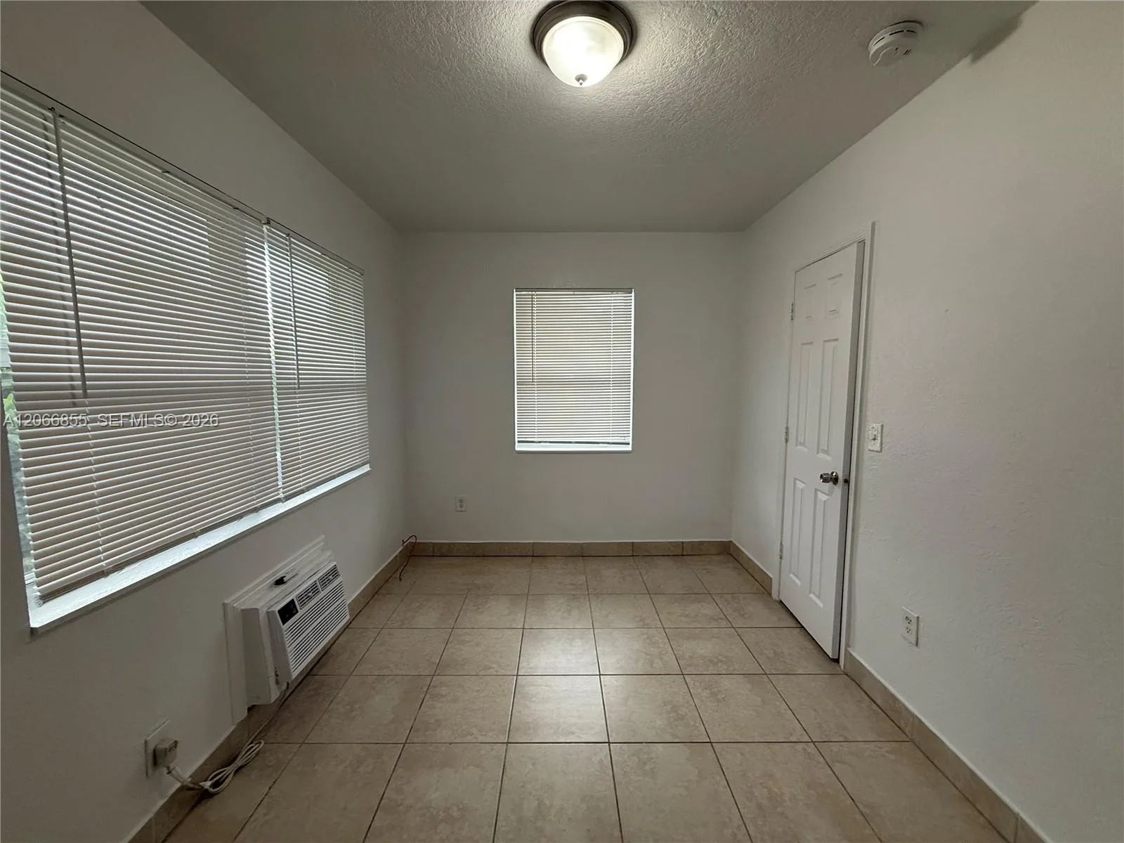 1255 SW 6th St # 1, Miami, FL 33135 — zdjęcie 2