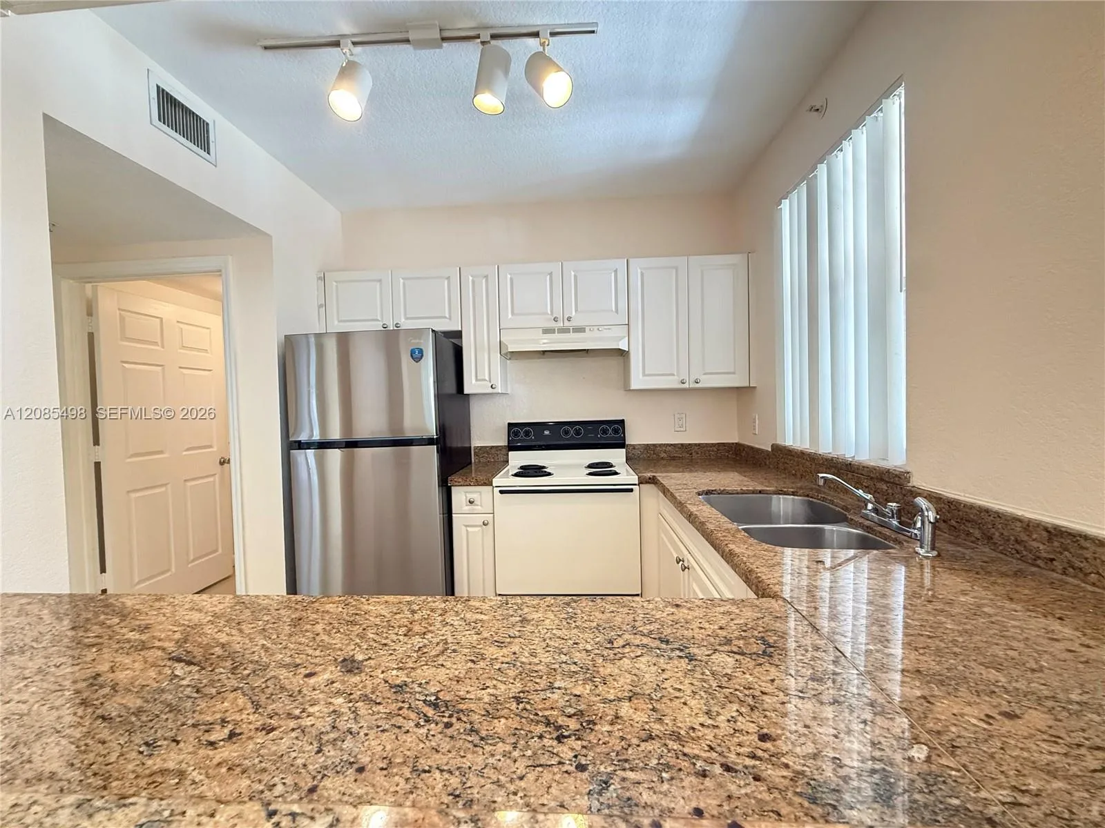 6796 W Sample Rd # 6796, Coral Springs, FL 33067