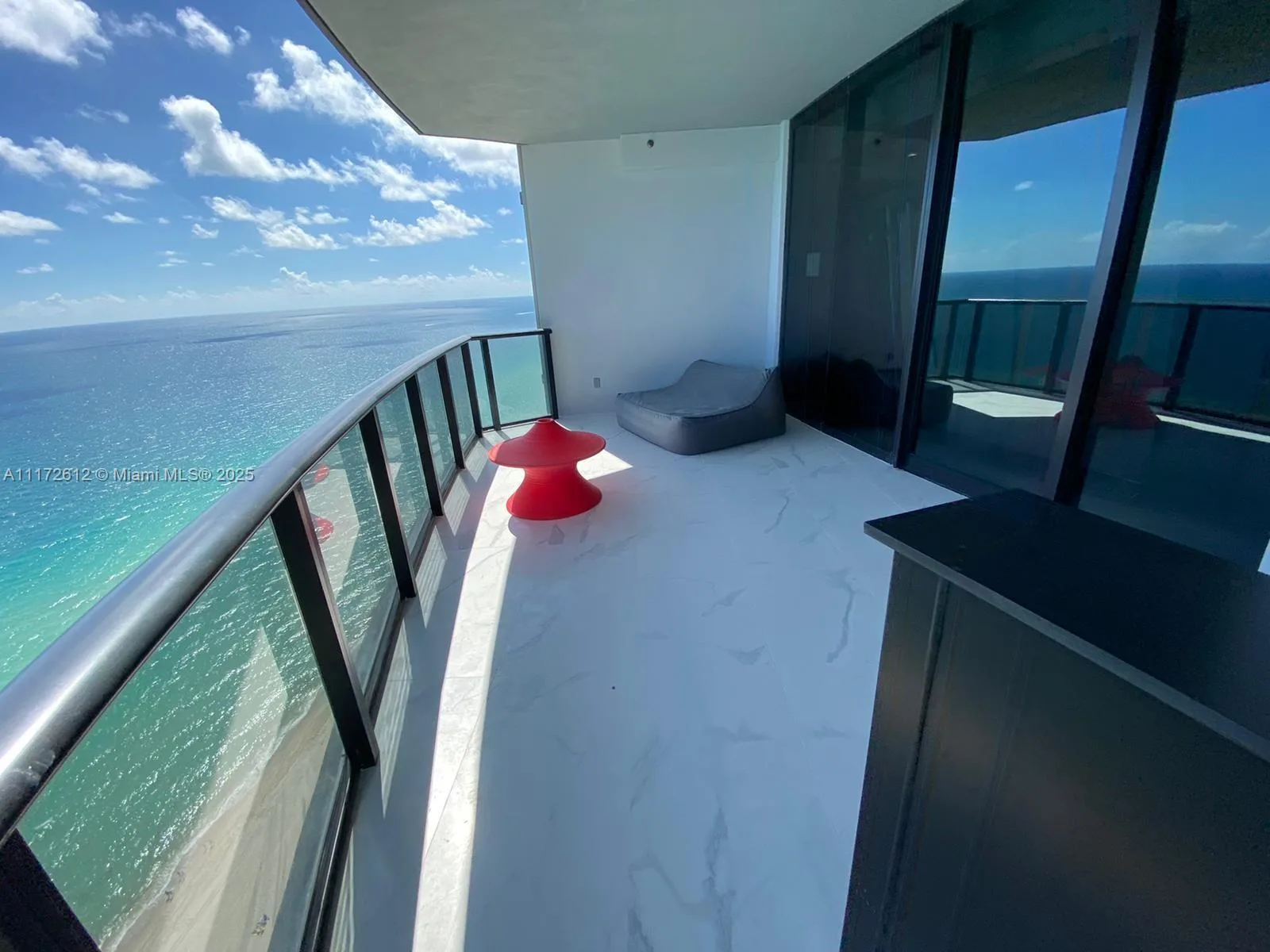 18555 Collins Ave # 2905, Sunny Isles Beach, FL 33160 photo 3