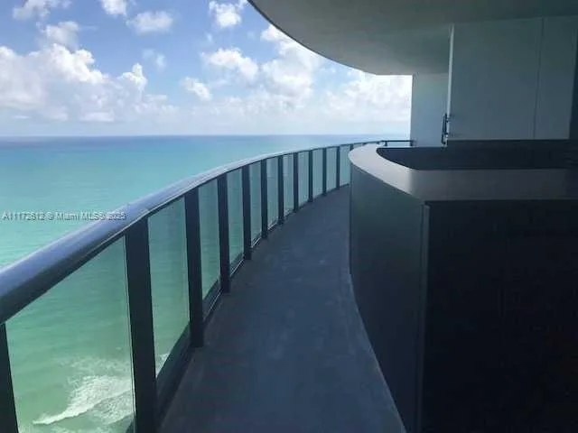 18555 Collins Ave # 2905, Sunny Isles Beach, FL 33160 photo 4