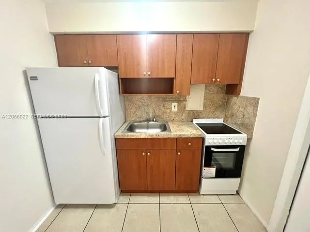 696 NE 85th St # 2, Miami, FL 33138