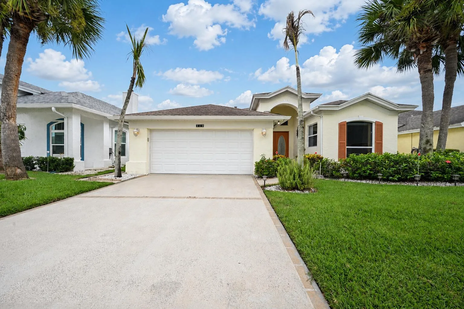 540 NW Lambrusco Drive, Port St. Lucie, FL 34986