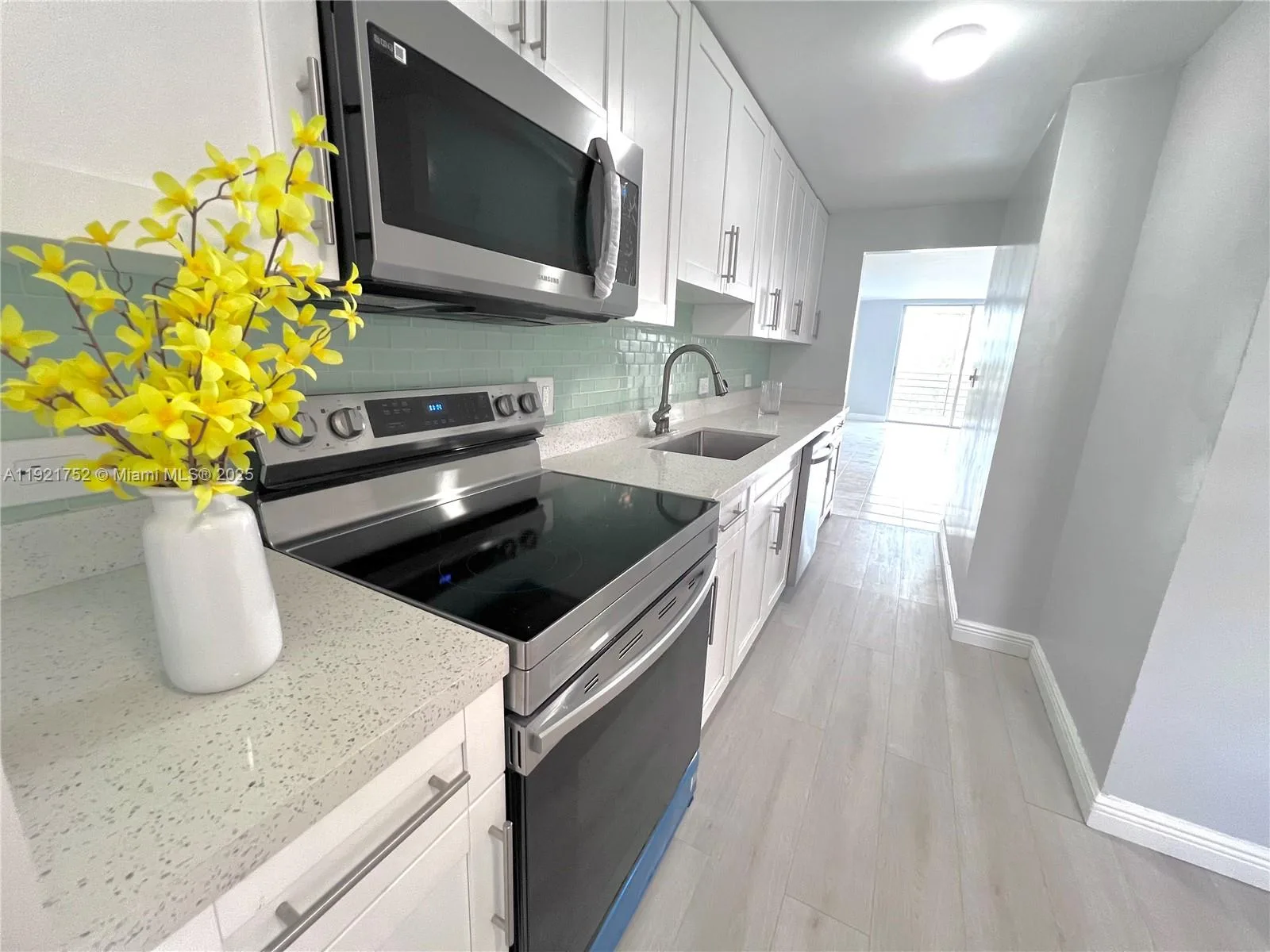 3660 NE 166th St # 505, North Miami Beach, FL 33160