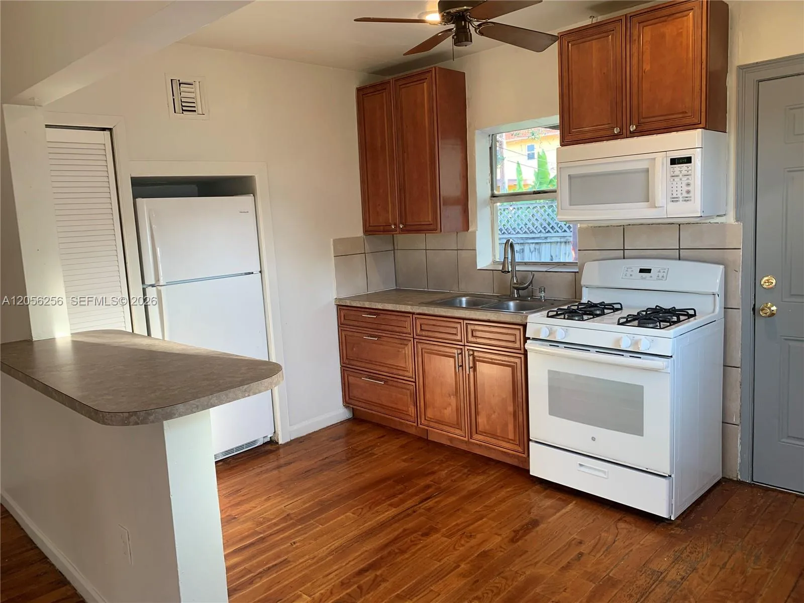 1806 Funston St # A, Hollywood, FL 33020 photo 2