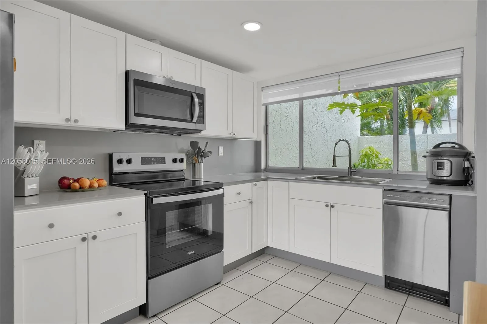 9177 Fontainebleau Blvd # 3, Miami, FL 33172 photo 8